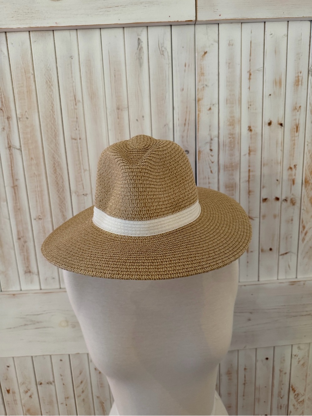 Lilly Pulitzer Woven Straw Sun Hat with White Band - Women's Beach Hat